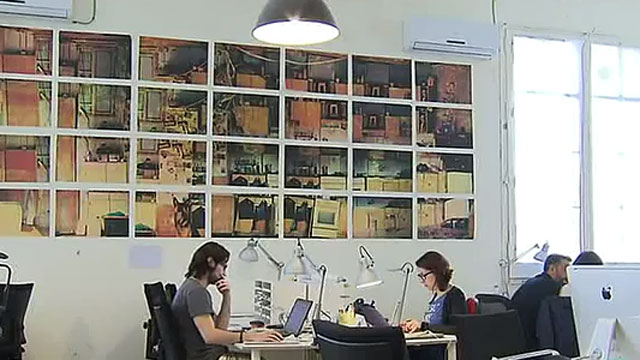 Gente trabajando en una oficina