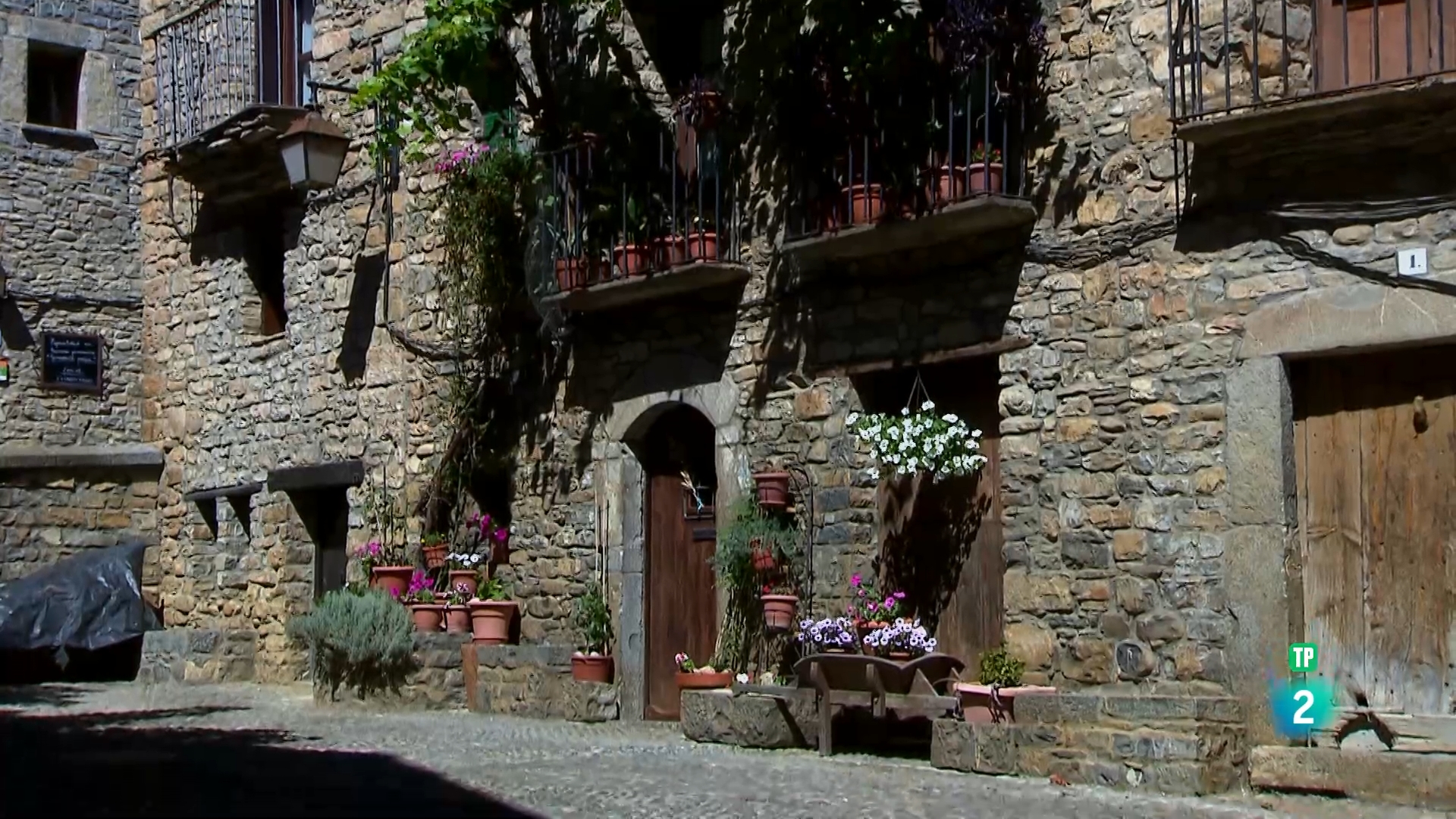 img-Ainsa, pueblo medieval