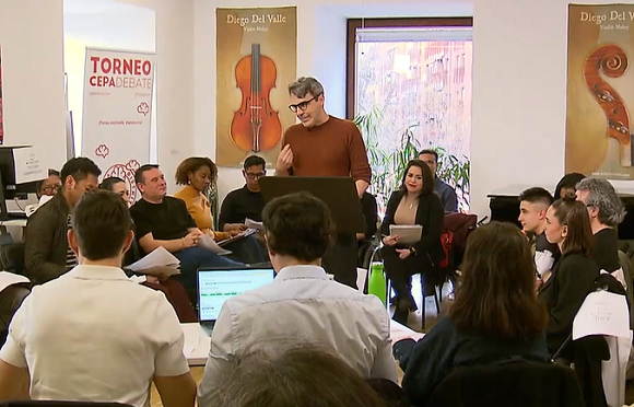 img-Escuela de debate. Captura
